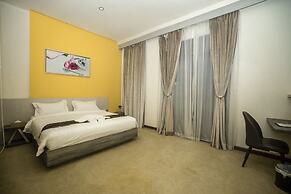 Green Rose Hotel
