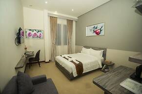 Green Rose Hotel