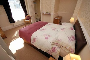 Westbury Lodge