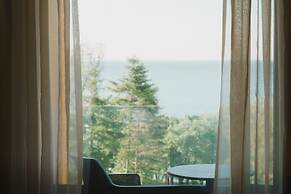 Astor Garden Hotel