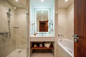 Astor Garden Hotel