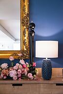 Astor Garden Hotel