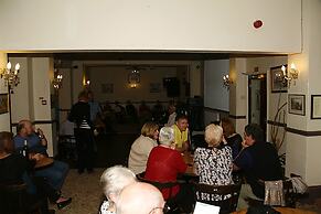 Channel View Hotel