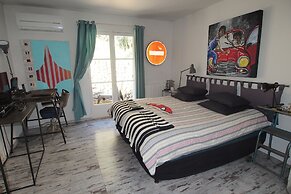 A La Maison