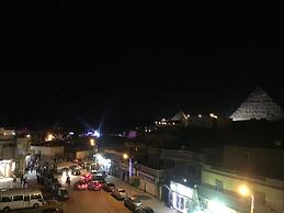 Cheops Pyramids Inn