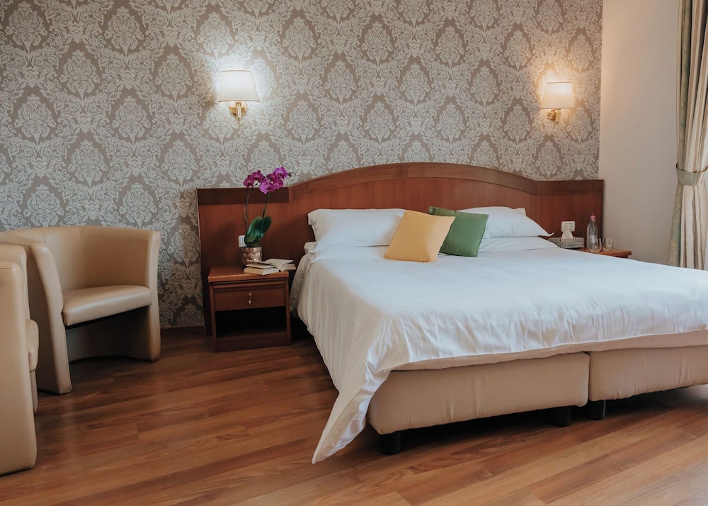 Hotel Flora