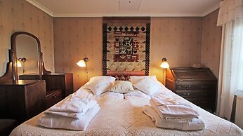 Elves Village Hotel