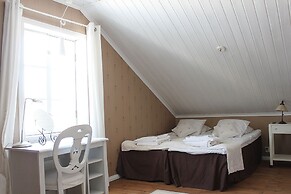 Elves Village Hotel