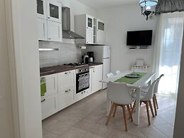 B&B Euthalia