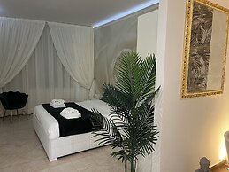 B&B Euthalia