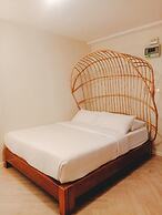 Shanti-Retreat Hotel