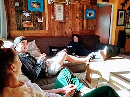 Saltycrax Backpackers and Adventures