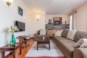 Highlands Suites Apartment Hotel