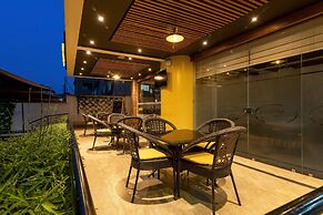 Highlands Suites Apartment Hotel