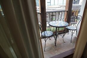 Sanae' Townhouse Chiang Mai