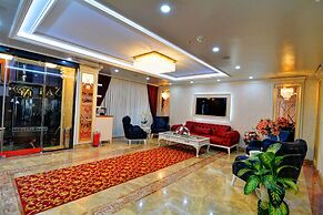 Novelty Hotel
