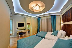 Novelty Hotel
