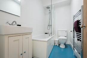 The Old Tailor House - Large & Charming 4BDR Home in Jericho