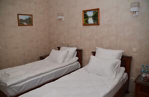 Hotel Centralnyi