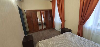 Hotel Centralnyi