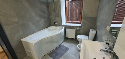 Hotel Centralnyi