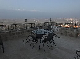 Kasr-I Abbas Hotel
