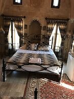Kasr-I Abbas Hotel