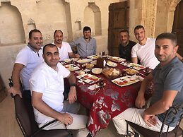 Kasr-I Abbas Hotel