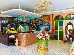 P Paradise Hotel