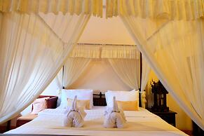 P Paradise Hotel