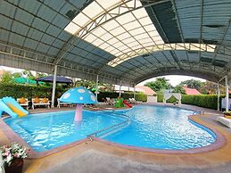 P Paradise Hotel