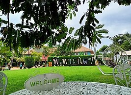 P Paradise Hotel