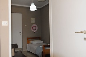 Kinetta Apartments