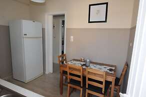 Kinetta Apartments