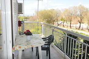Kinetta Apartments