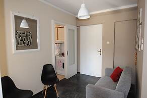Kinetta Apartments