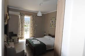 Kinetta Apartments