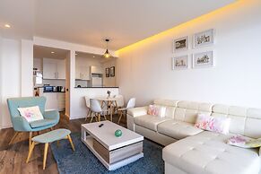Monumental Apartment