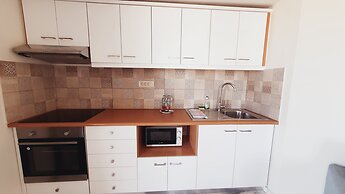 Oliva Beach Studios & Apartments