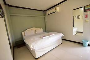 Bangrak Resort
