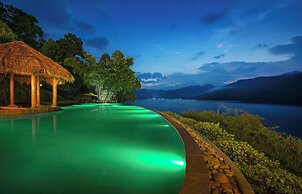Mai Chau Hideaway Lake Resort