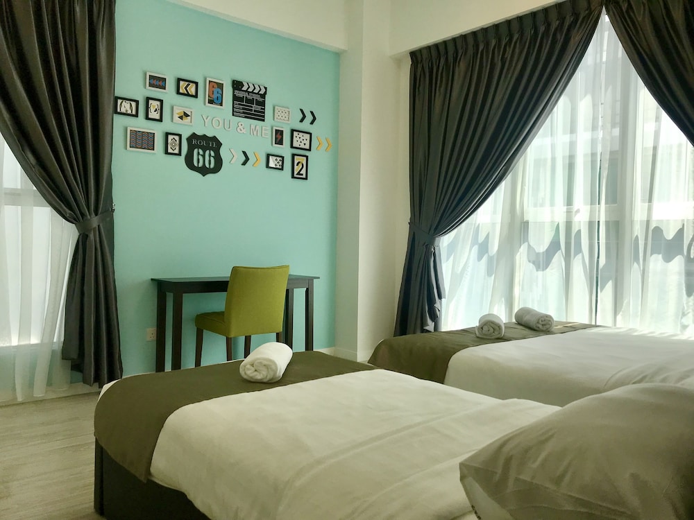 Sunset Seaview Vacation Condos at Infinity Avenue