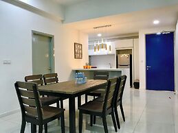 Sunset Seaview Vacation Condos at Infinity Avenue