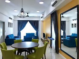 Sunset Seaview Vacation Condos at Infinity Avenue