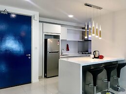 Sunset Seaview Vacation Condos at Infinity Avenue