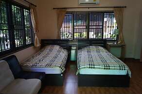 Three Moons Homestay