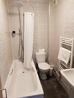 Newark Hotel