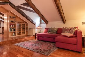 Vivaldi Apartment