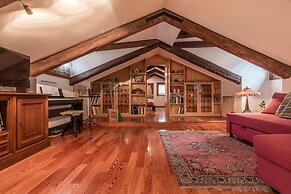 Vivaldi Apartment