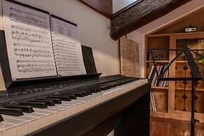 Vivaldi Apartment